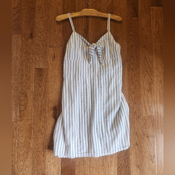 NWT Hollister striped dress white and blue size large - Picture 2 of 10
